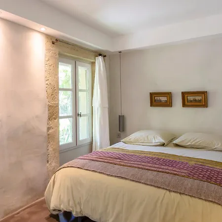 Mas De Charme - T2 Et D'hotes Avec Piscine & Jardin Marsillargues